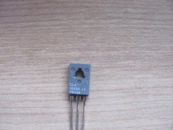 IC TDA 10598/3